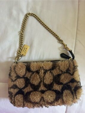 Coach shearling nolita 19